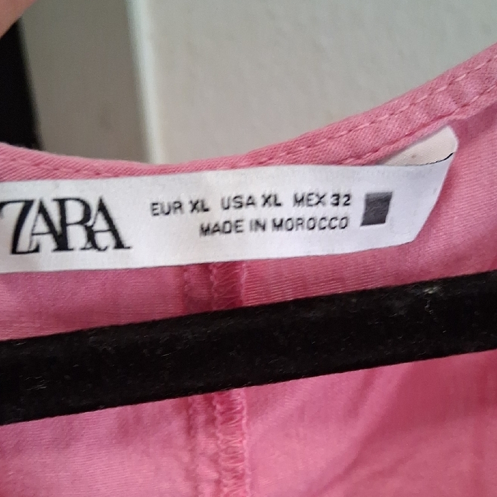 Zara Pink V-Neck Romper - Picture 5 of 5